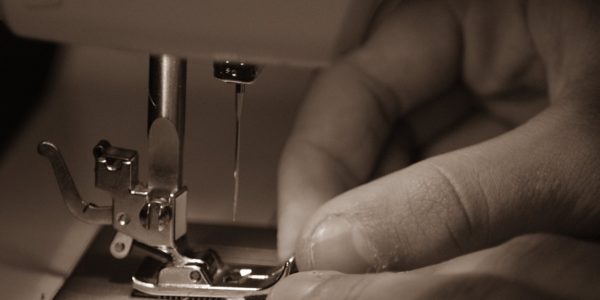 sewing, machine, hand-2345477.jpg